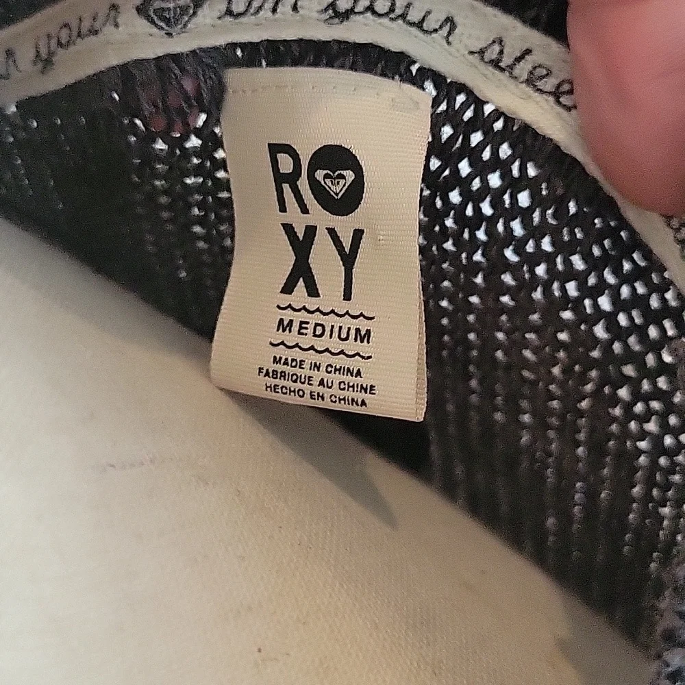 Medium Roxy Knit Sweater - Picture 3 of 4
